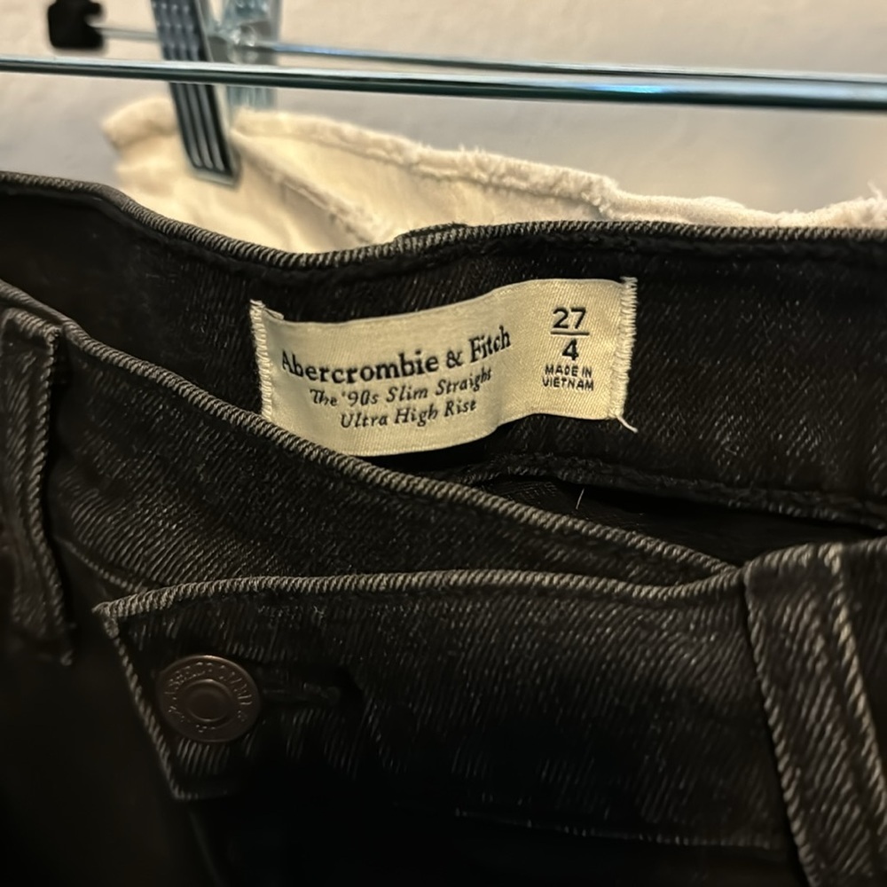 Abercrombie & Fitch Black High Rise Women Jeans - Picture 10 of 10